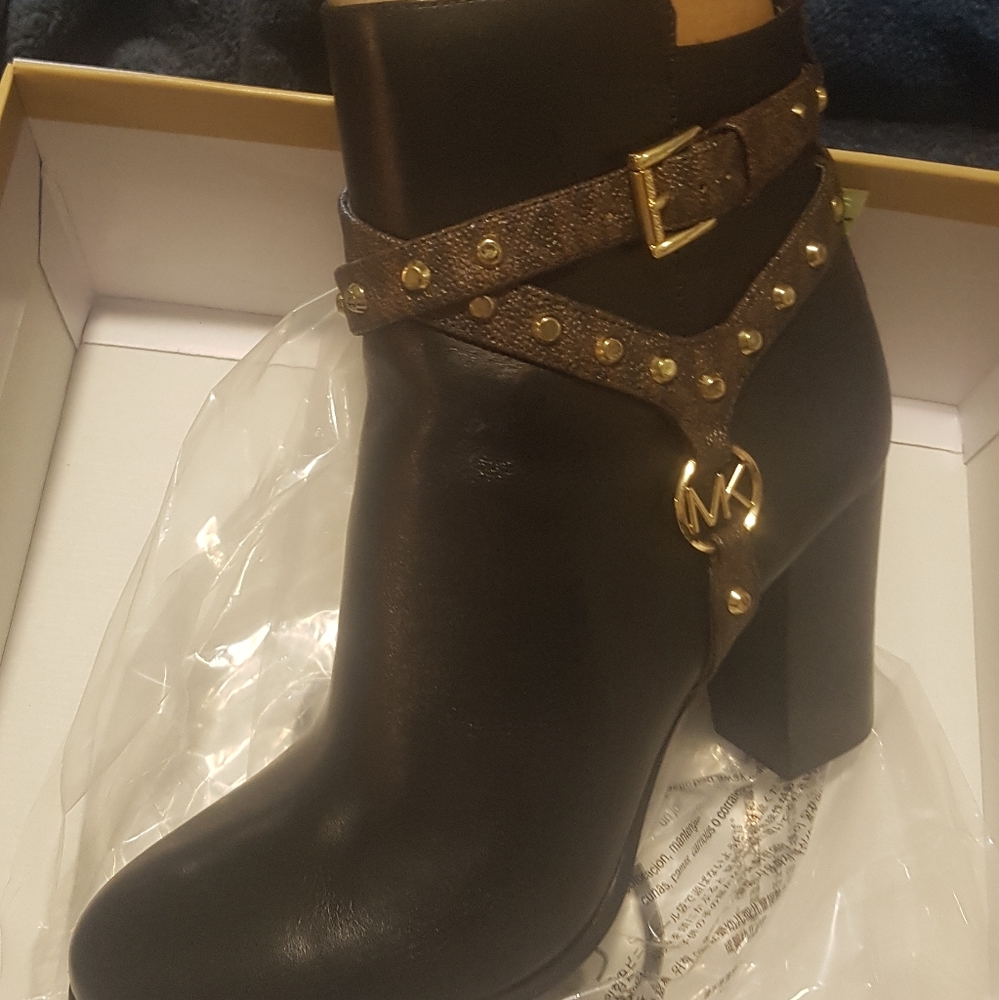 Michael kors boots